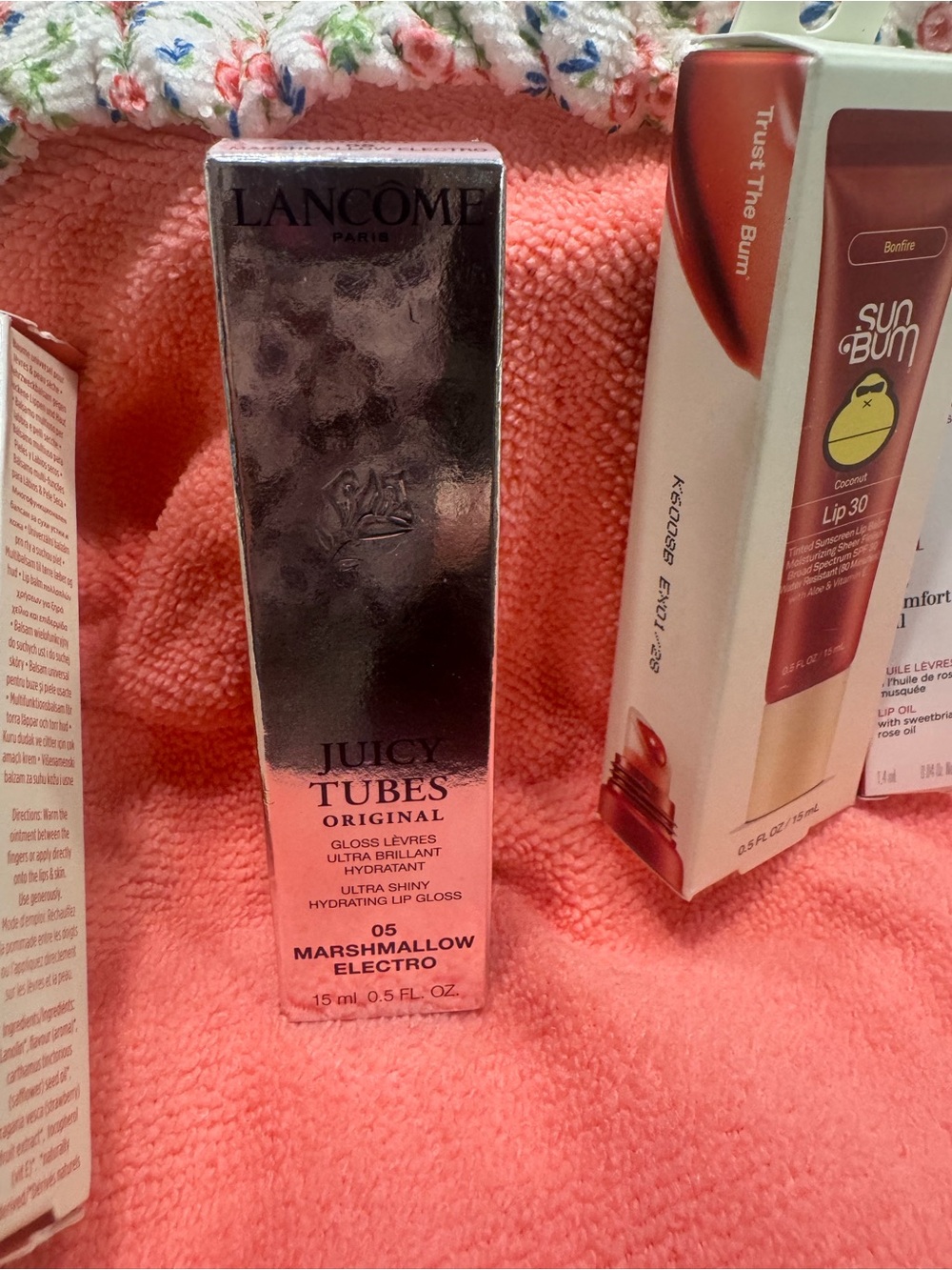 Lip bundle Lamcome, Lanolips, Sun Bum and Clarins lip oil - Picture 2 of 5